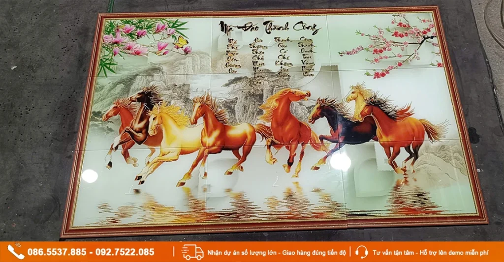 Tranh mã đáo thành công gạch ép kính kim tuyến định hình